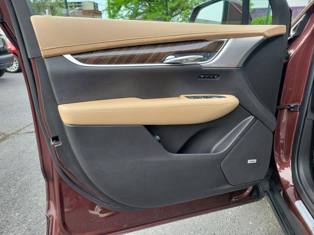 used 2022 Cadillac XT6 car, priced at $36,998