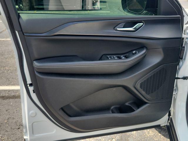 used 2024 Jeep Grand Cherokee car, priced at $32,739