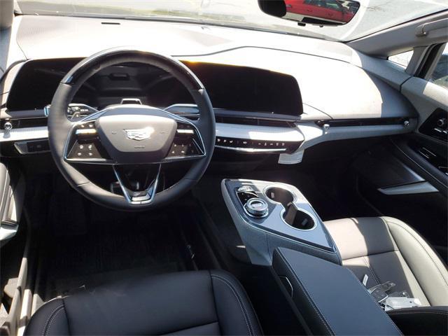 new 2025 Cadillac OPTIQ car