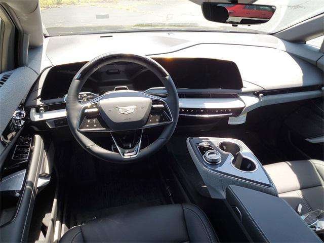 new 2025 Cadillac OPTIQ car
