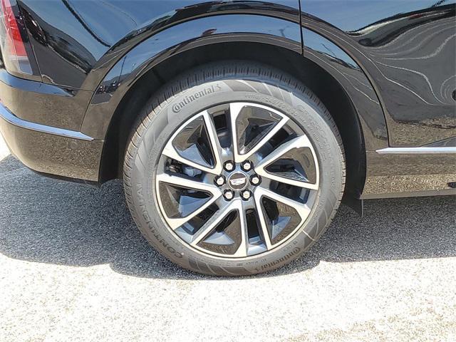 new 2025 Cadillac OPTIQ car