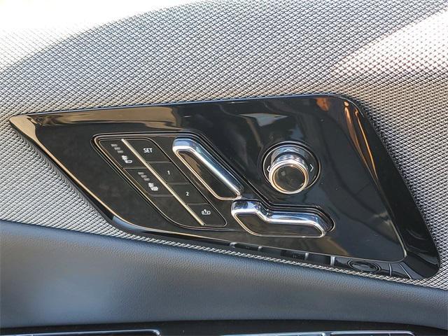 new 2025 Cadillac OPTIQ car