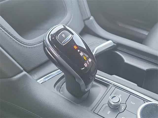 used 2022 Cadillac XT5 car, priced at $27,500