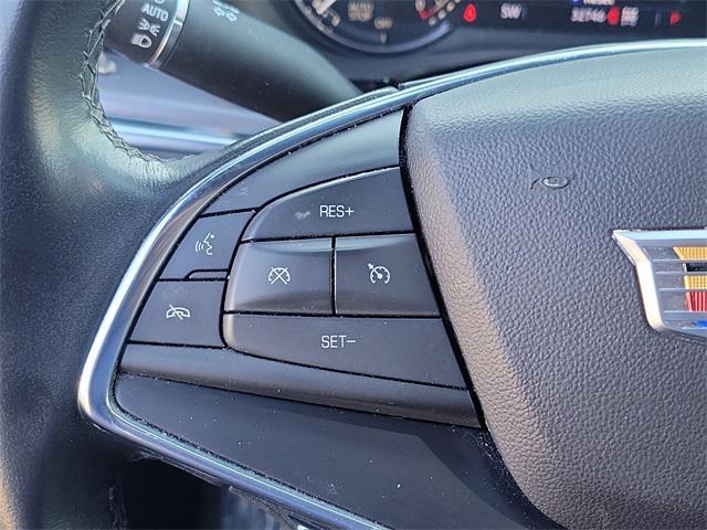 used 2022 Cadillac XT5 car, priced at $27,500