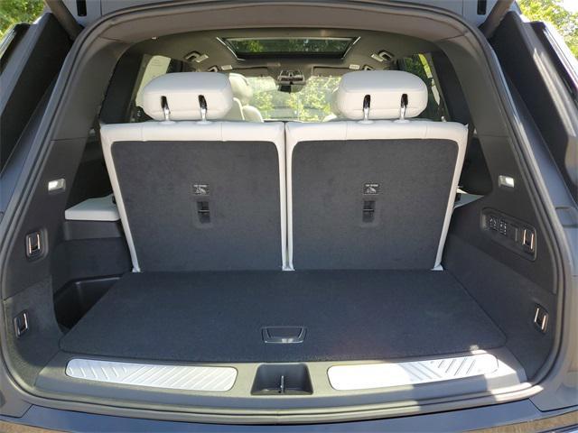 new 2026 Cadillac VISTIQ car, priced at $81,115