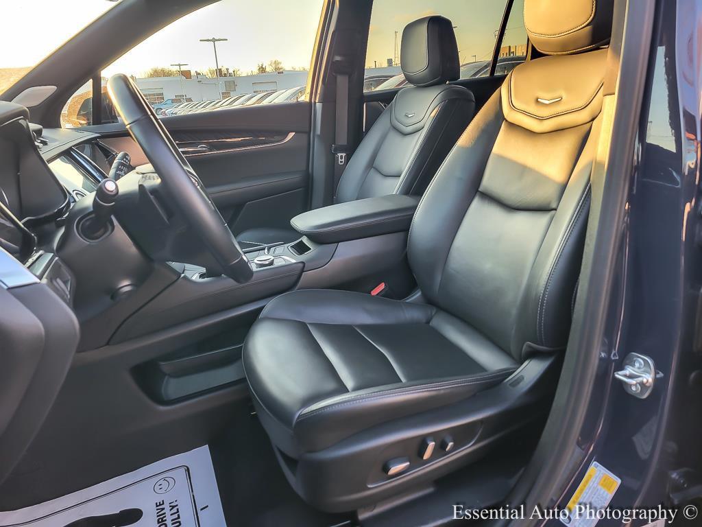 used 2025 Cadillac XT6 car, priced at $41,277