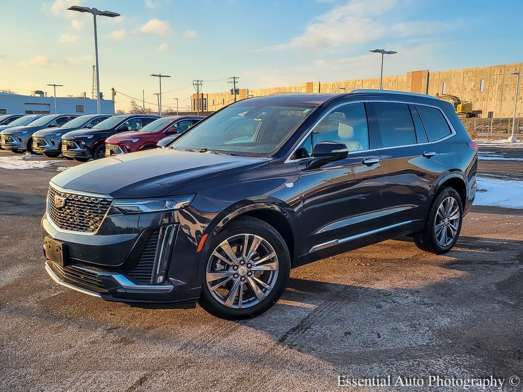 used 2025 Cadillac XT6 car, priced at $41,277