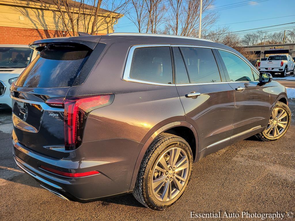 used 2025 Cadillac XT6 car, priced at $41,277