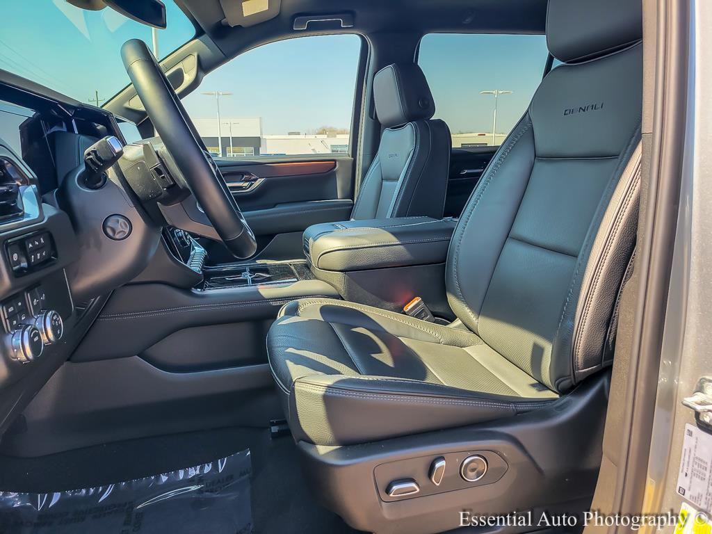 used 2025 GMC Yukon car, priced at $68,212