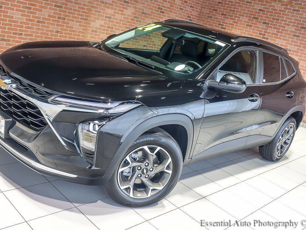 used 2024 Chevrolet Trax car, priced at $22,376