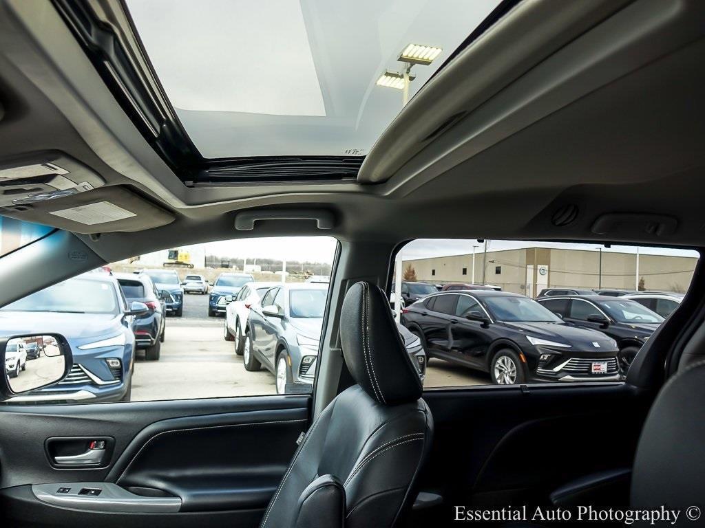 used 2015 Toyota Sienna car, priced at $15,337