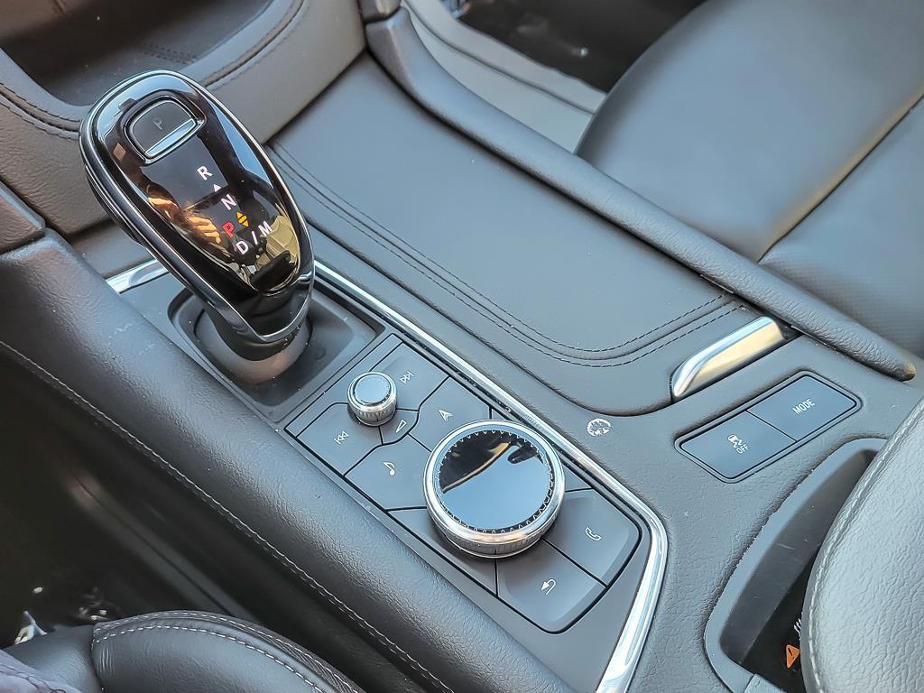 used 2025 Cadillac XT6 car, priced at $41,377