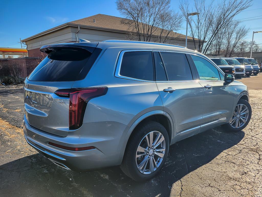 used 2025 Cadillac XT6 car, priced at $41,377