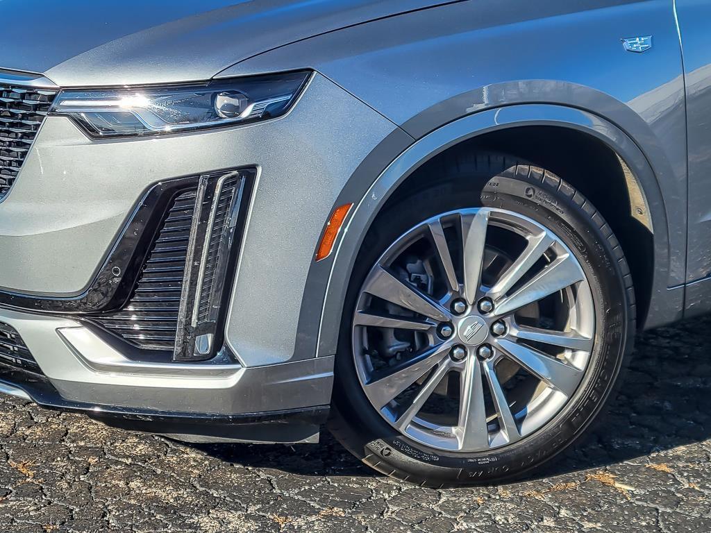 used 2025 Cadillac XT6 car, priced at $41,377