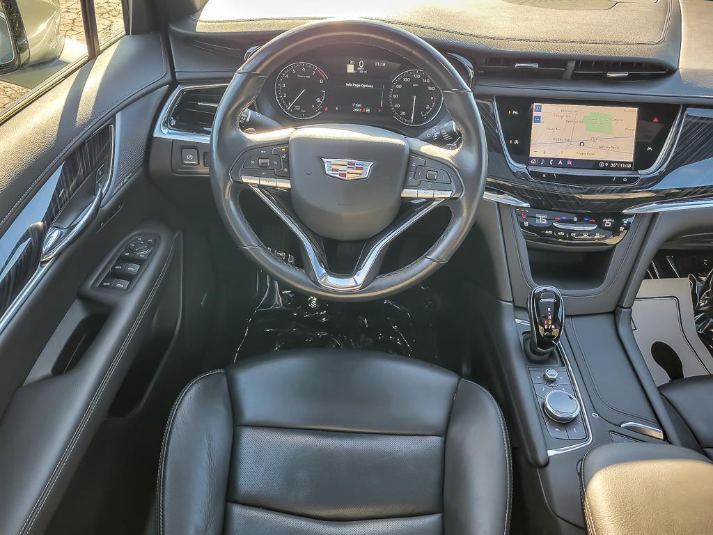 used 2025 Cadillac XT6 car, priced at $41,377