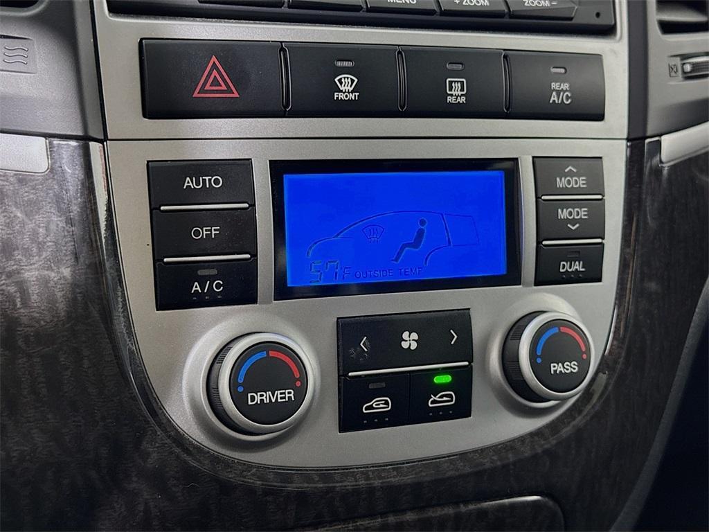 used 2009 Hyundai Santa Fe car, priced at $7,995