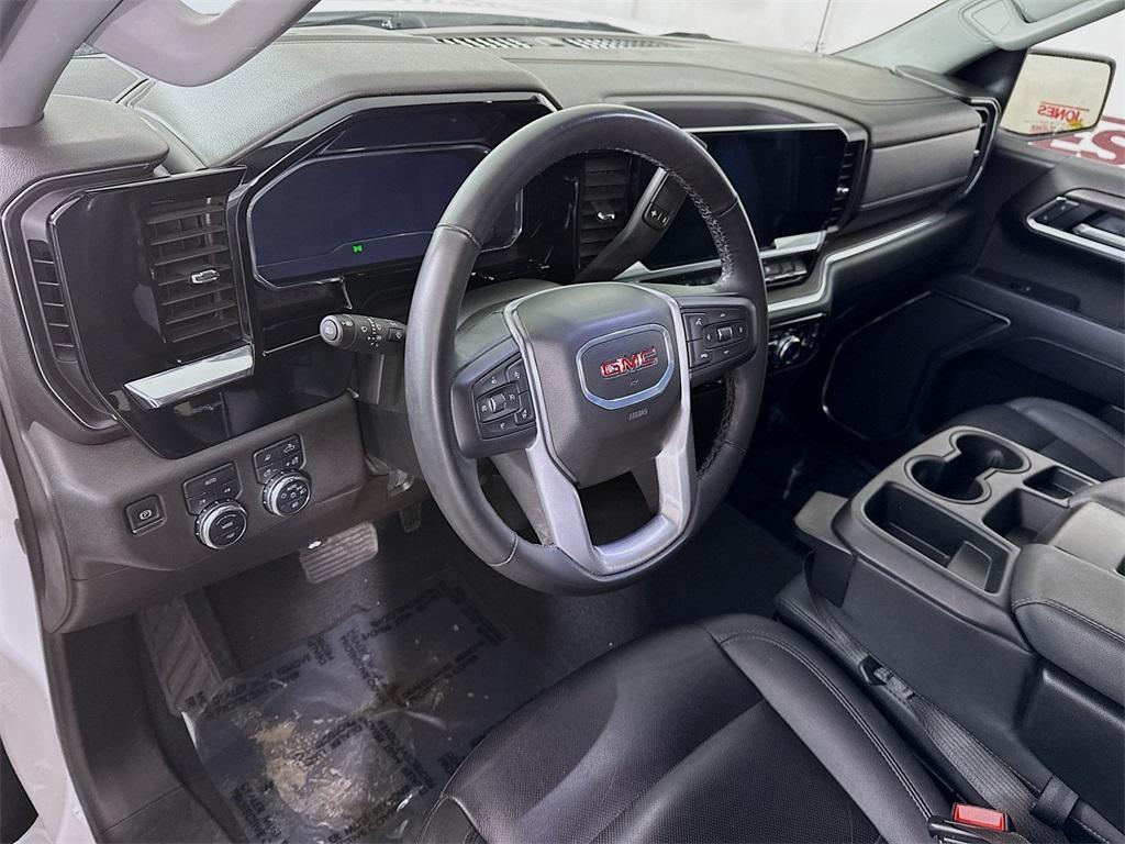 used 2025 GMC Sierra 1500 car, priced at $42,998
