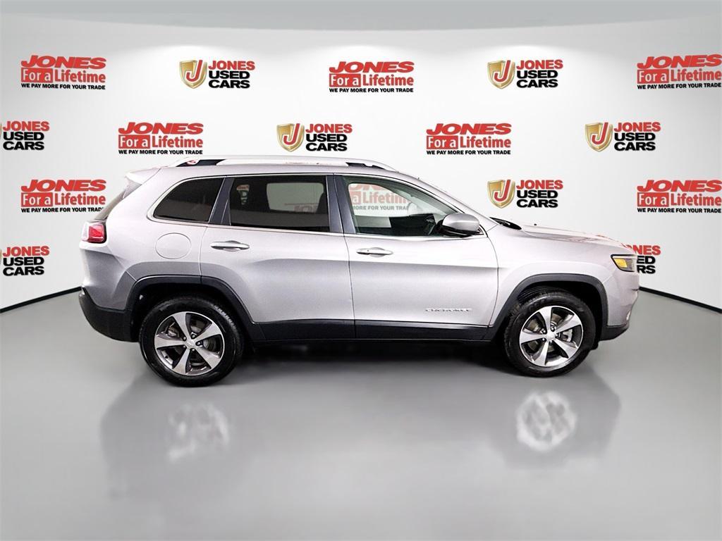 used 2019 Jeep Cherokee car, priced at $19,965