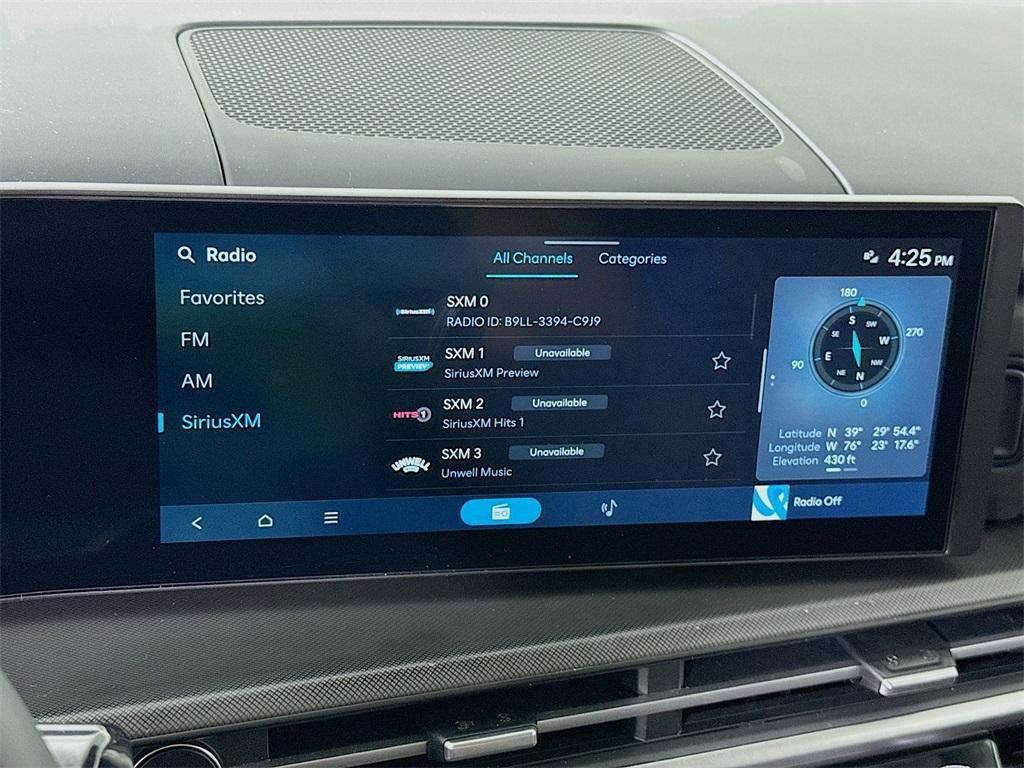 used 2025 Hyundai Santa Fe car, priced at $34,998