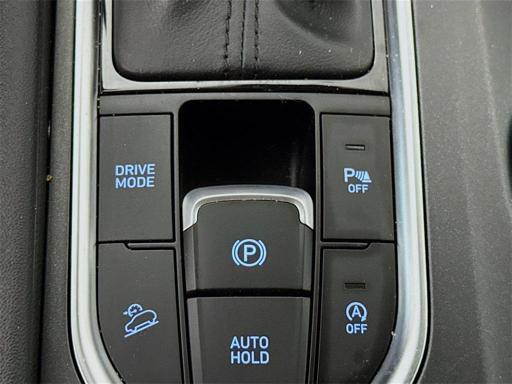 used 2020 Hyundai Santa Fe car, priced at $16,998