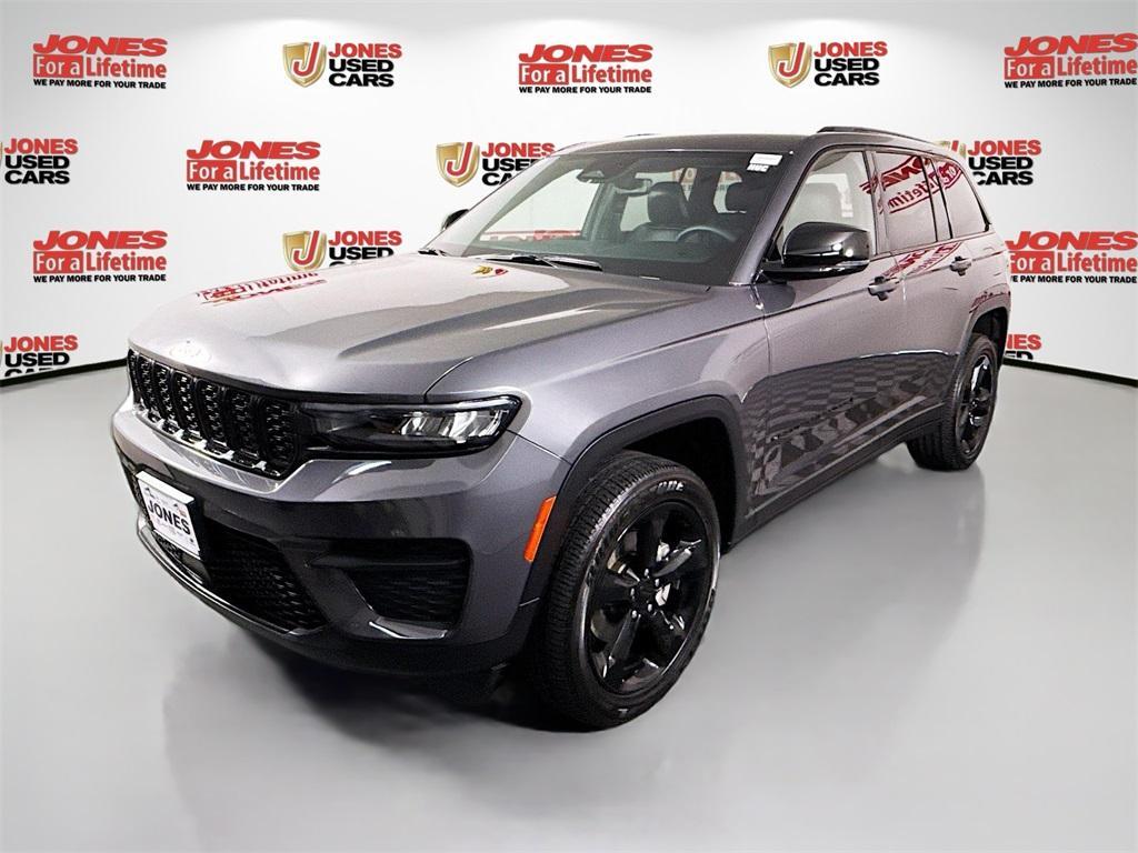used 2023 Jeep Grand Cherokee car, priced at $29,960