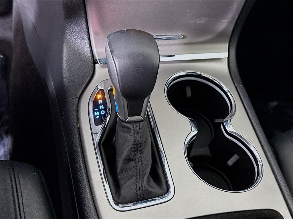 used 2019 Jeep Grand Cherokee car, priced at $14,998