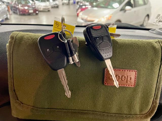 used 2015 Jeep Wrangler Unlimited car, priced at $12,900