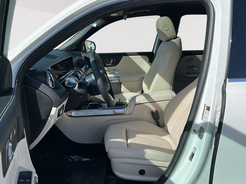 new 2026 Mercedes-Benz GLB 250 car, priced at $52,345