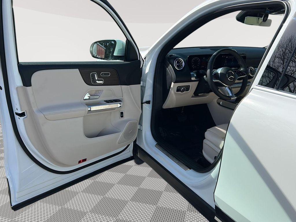 new 2026 Mercedes-Benz GLB 250 car, priced at $52,345