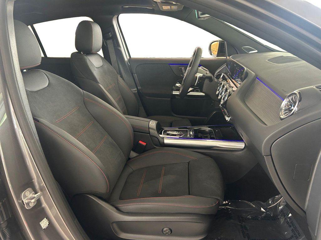 new 2025 Mercedes-Benz GLA 250 car, priced at $55,520