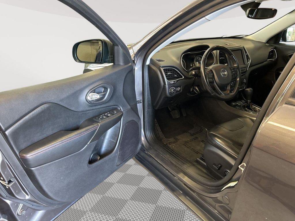 used 2019 Jeep Cherokee car, priced at $18,900