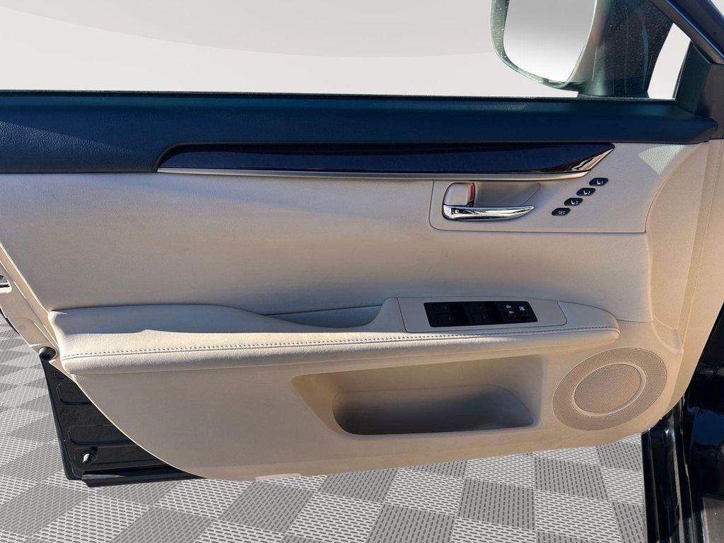 used 2013 Lexus ES 350 car, priced at $20,000