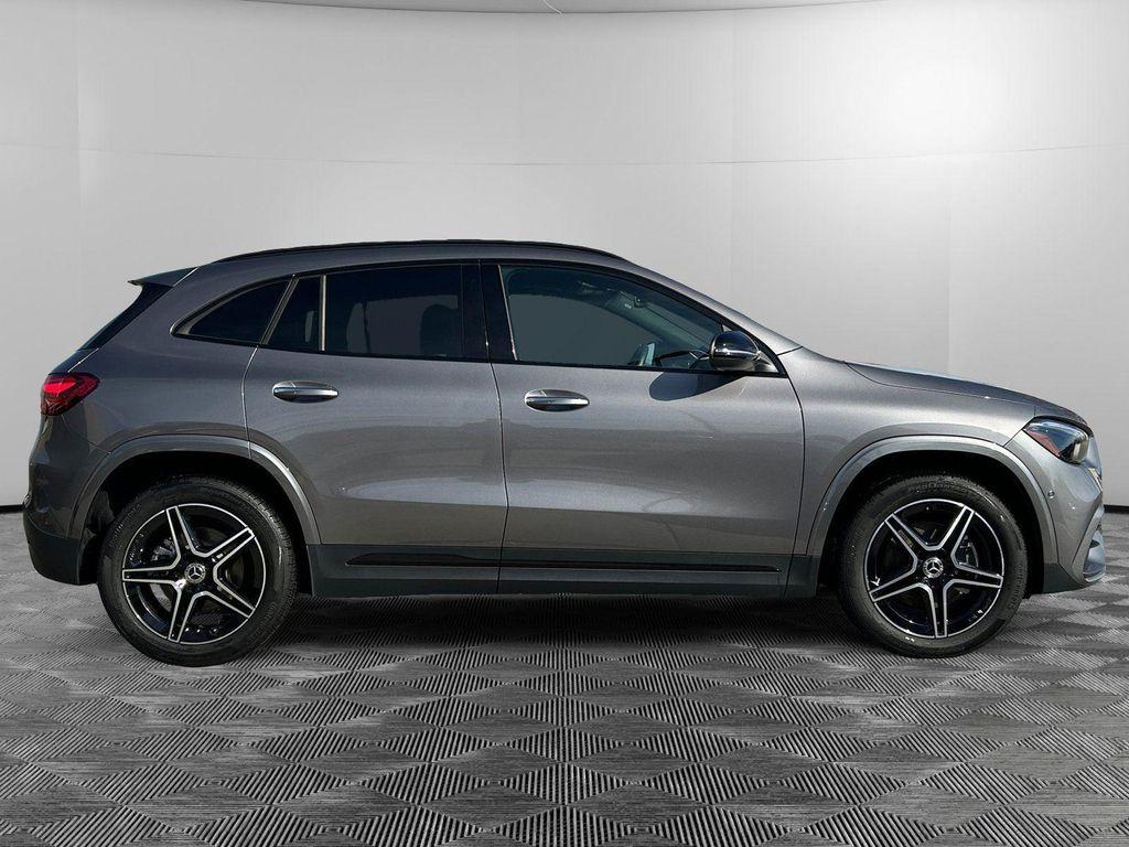 new 2025 Mercedes-Benz GLA 250 car, priced at $55,250