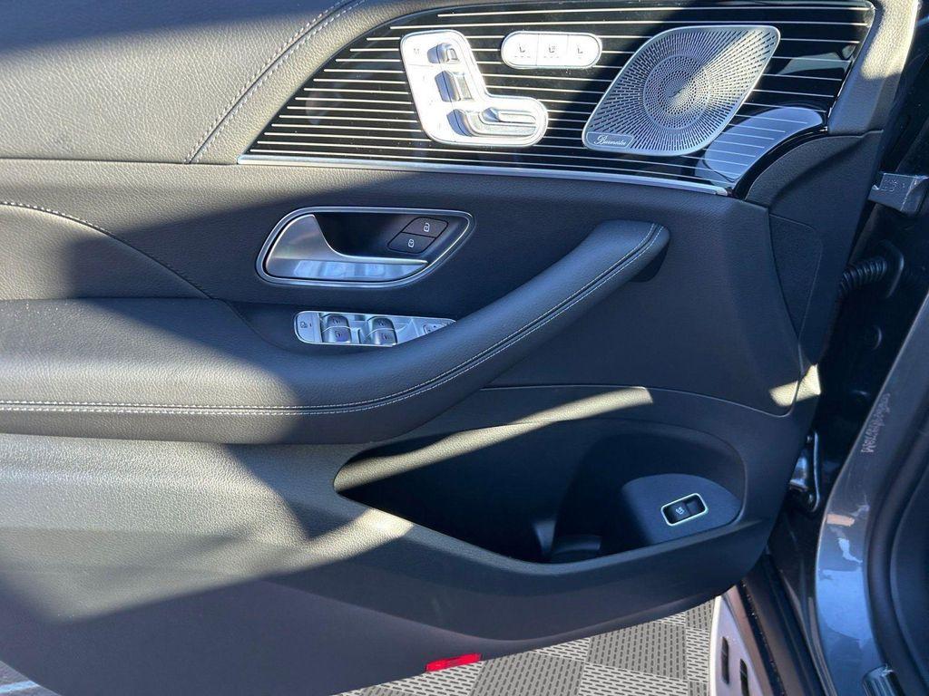 new 2026 Mercedes-Benz GLE 450 car, priced at $90,450