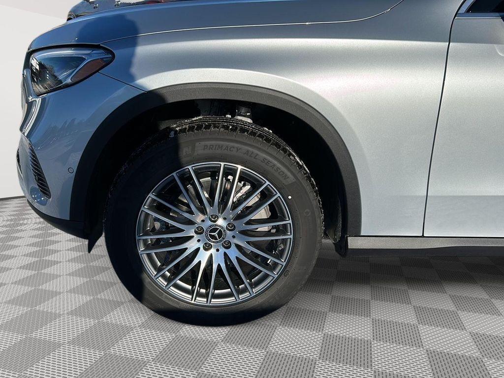 new 2026 Mercedes-Benz GLC 300 car, priced at $60,180