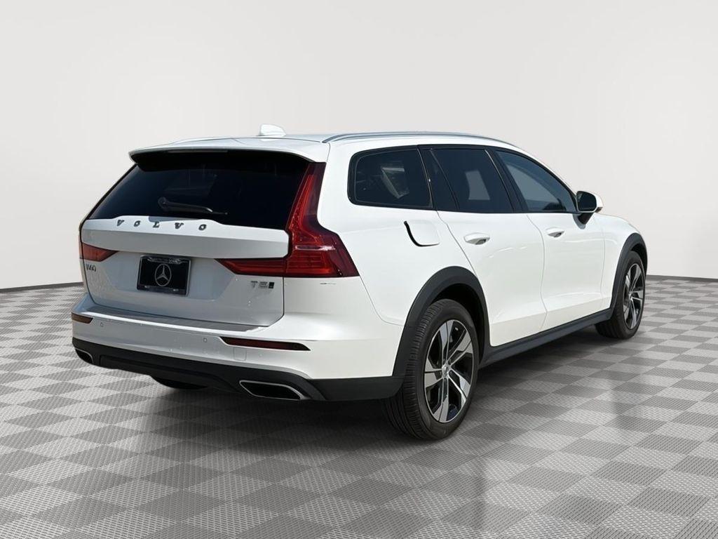 used 2022 Volvo V60 Cross Country car, priced at $33,900