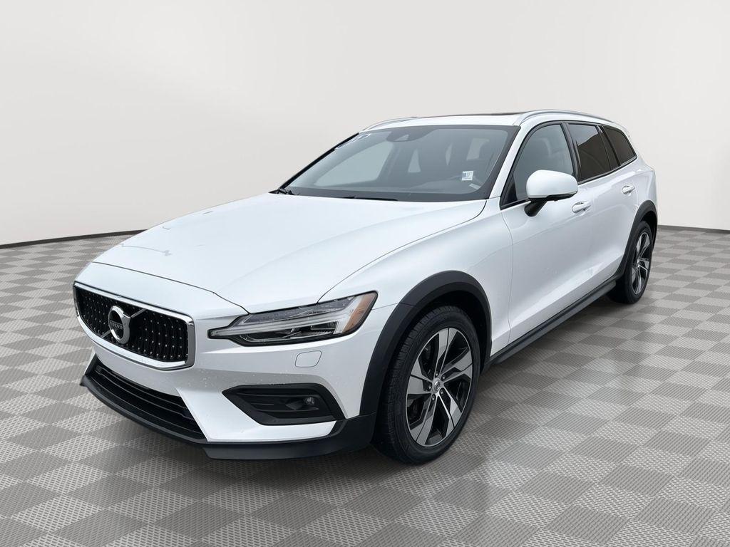 used 2022 Volvo V60 Cross Country car, priced at $33,900