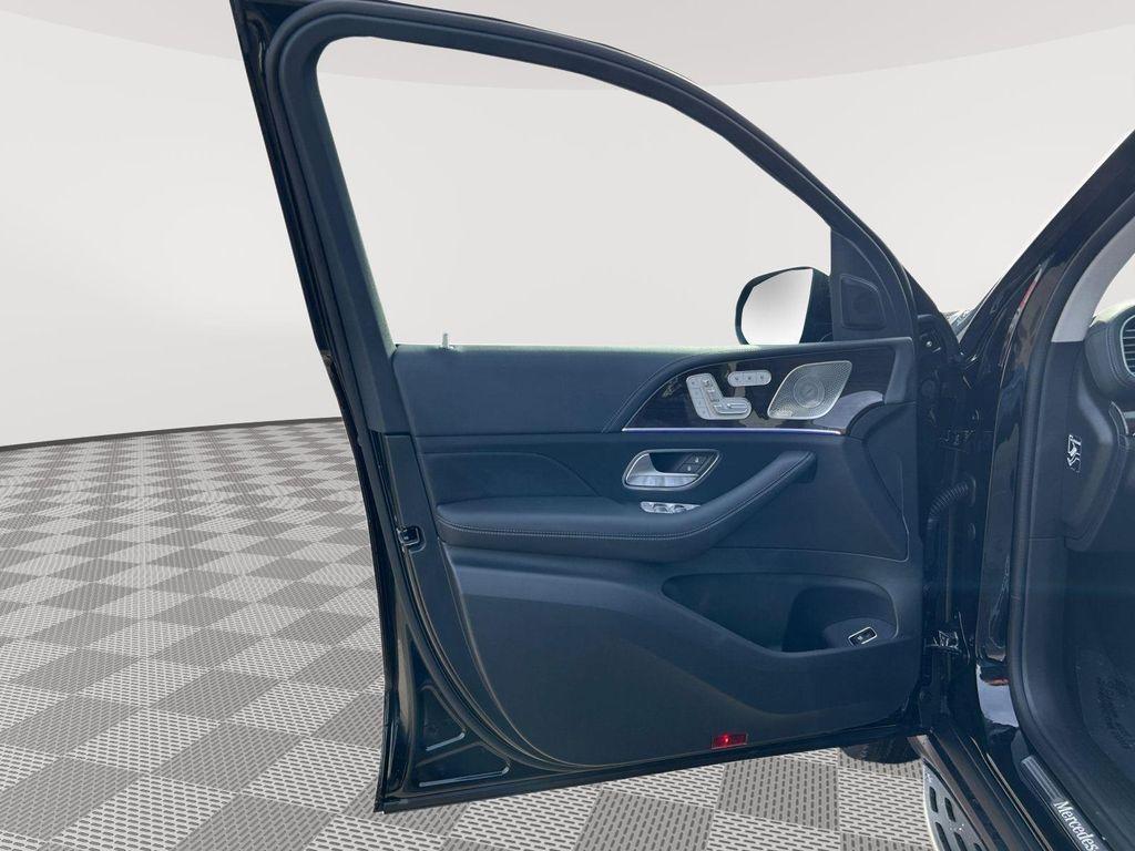 new 2026 Mercedes-Benz GLS 450 car, priced at $105,825