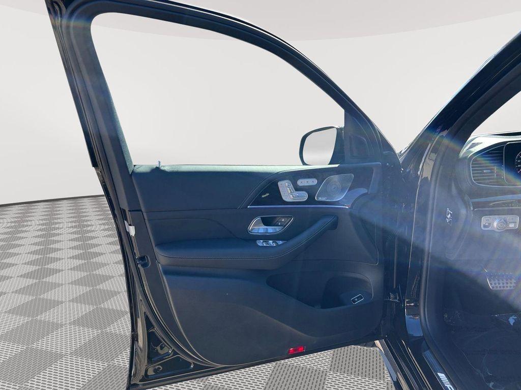 new 2026 Mercedes-Benz AMG GLE 63 car, priced at $135,035