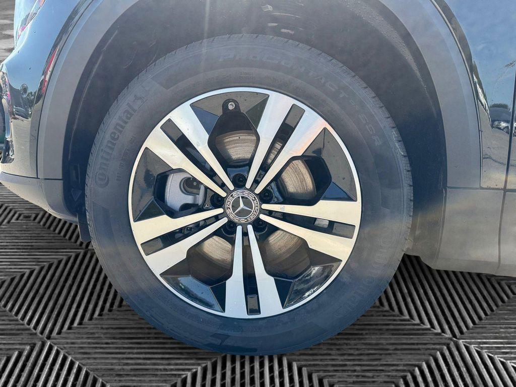 new 2026 Mercedes-Benz GLB 250 car, priced at $52,995