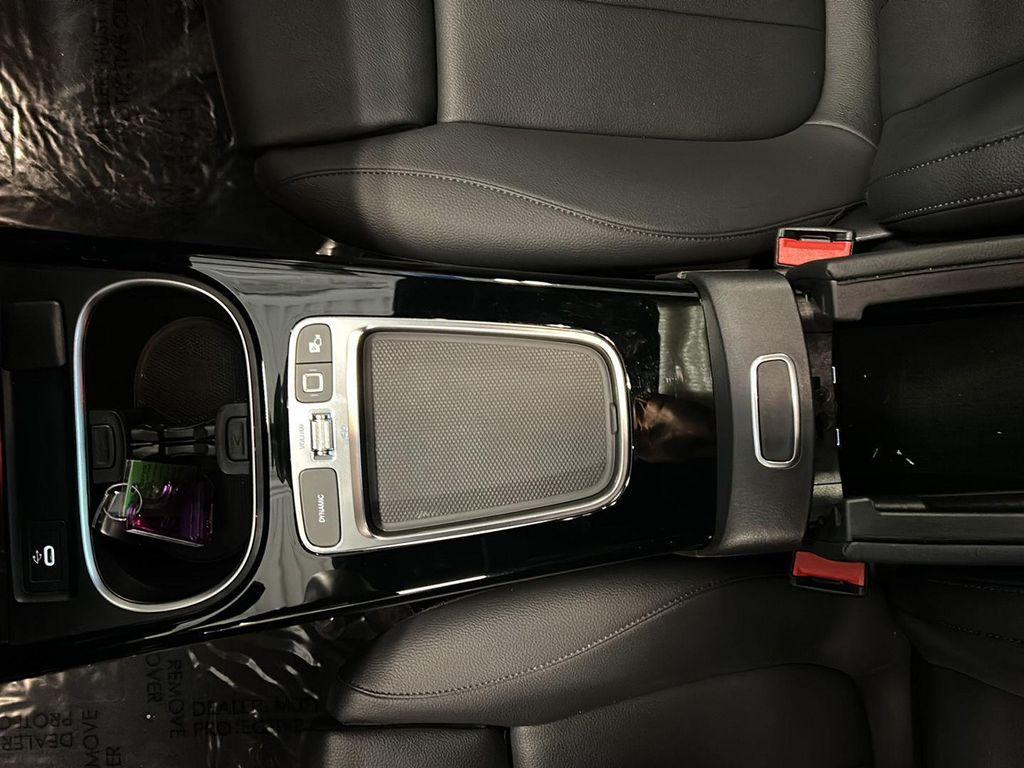 new 2025 Mercedes-Benz CLA 250 car, priced at $48,865