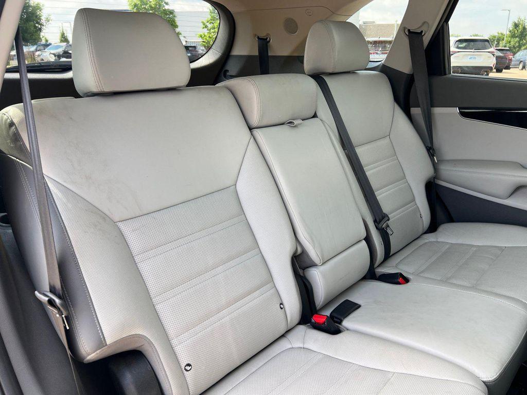 used 2019 Kia Sorento car, priced at $22,790