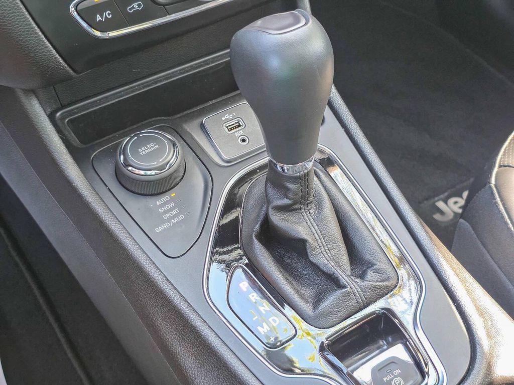 used 2019 Jeep Cherokee car, priced at $14,999