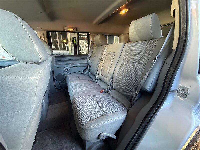 used 2007 Jeep Commander car, priced at $5,995