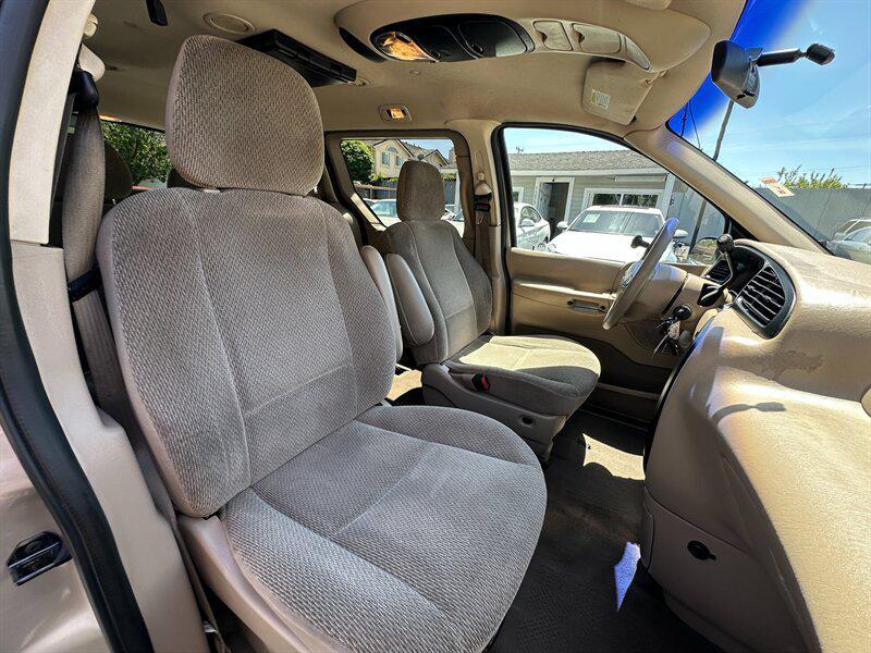 used 2002 Ford Windstar car, priced at $3,500