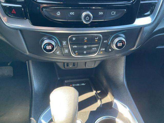 used 2023 Chevrolet Traverse car, priced at $32,482