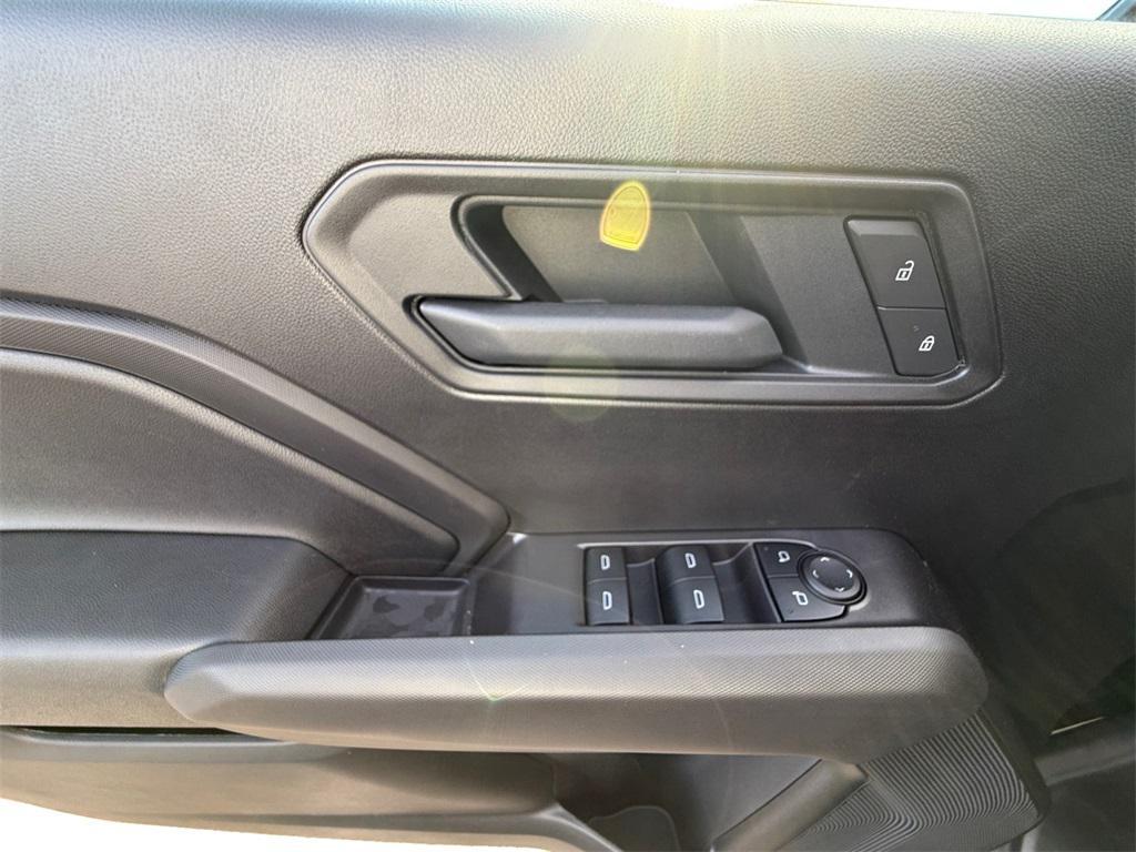 new 2026 Chevrolet Colorado car, priced at $33,690