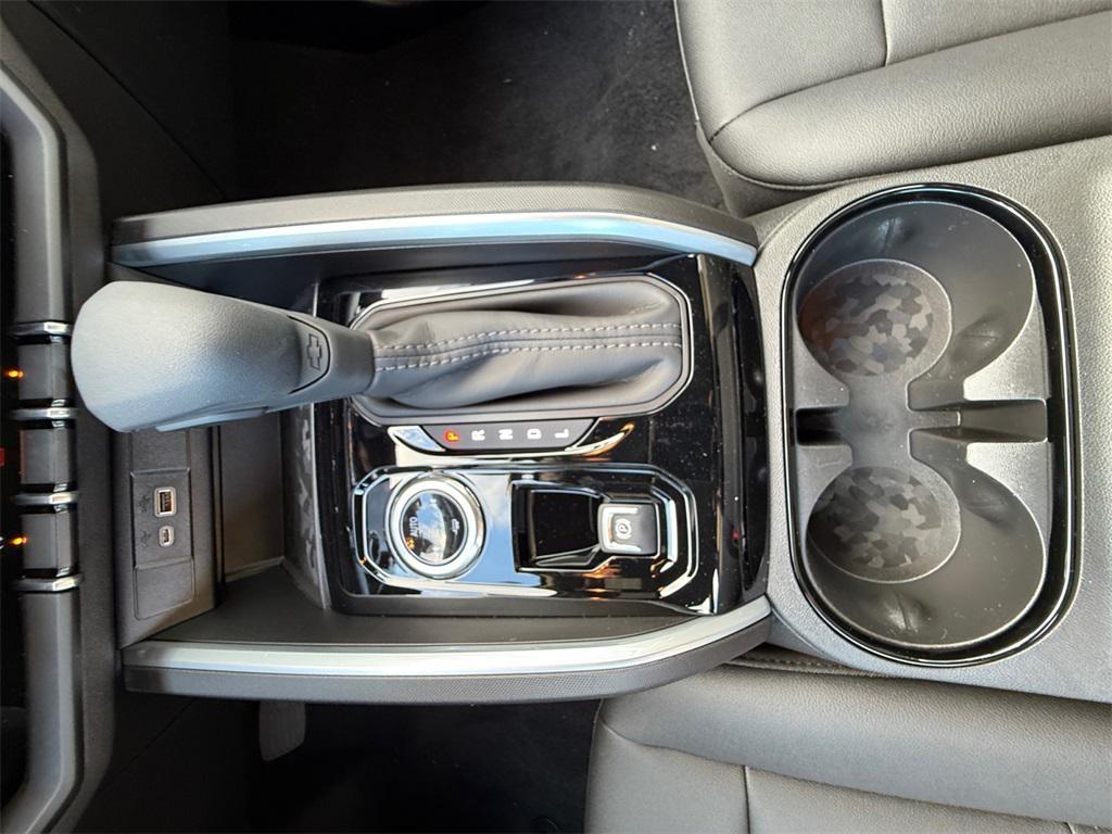 new 2026 Chevrolet Colorado car, priced at $33,690