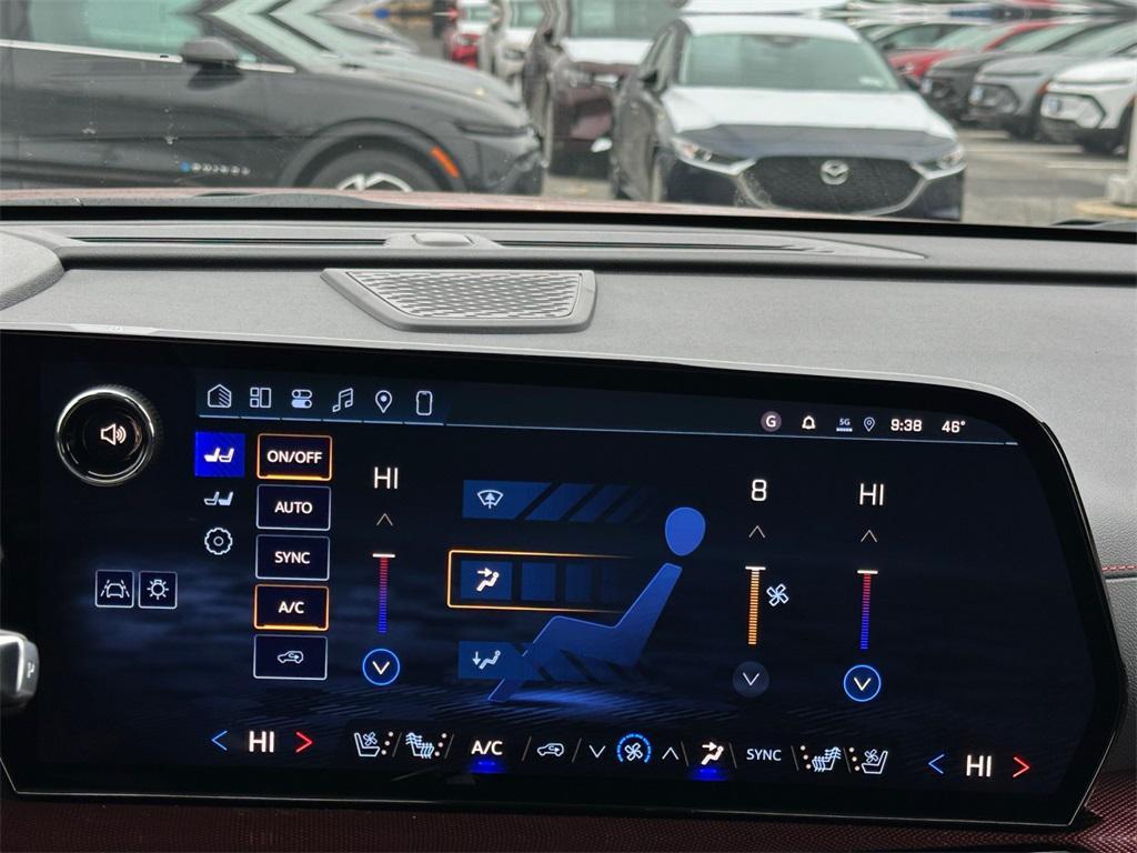 new 2026 Chevrolet Traverse car, priced at $53,140