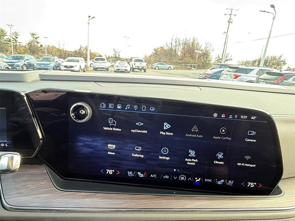 new 2025 Chevrolet Suburban car, priced at $70,620